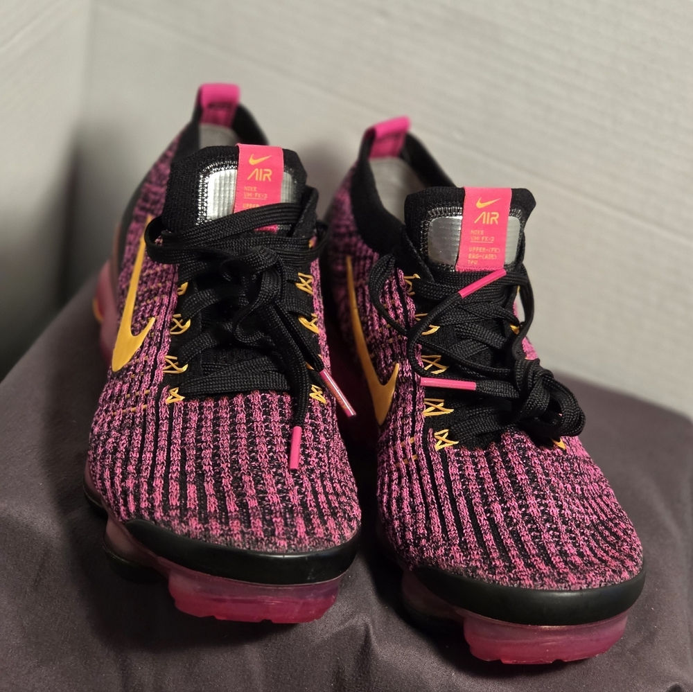 Nike Air VaporMax Flyknit 3 Laser Fuschia Womans Size 7.5 # AJ6910-600 - Picture 3 of 10